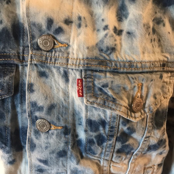 Levi’s Ex-Boyfriend Trucker Jean Jacket Tie Dye M NWT - Picture 3 of 10
